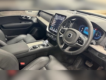 Used Volvo XC90 2025 for sale - 76796377: Photo