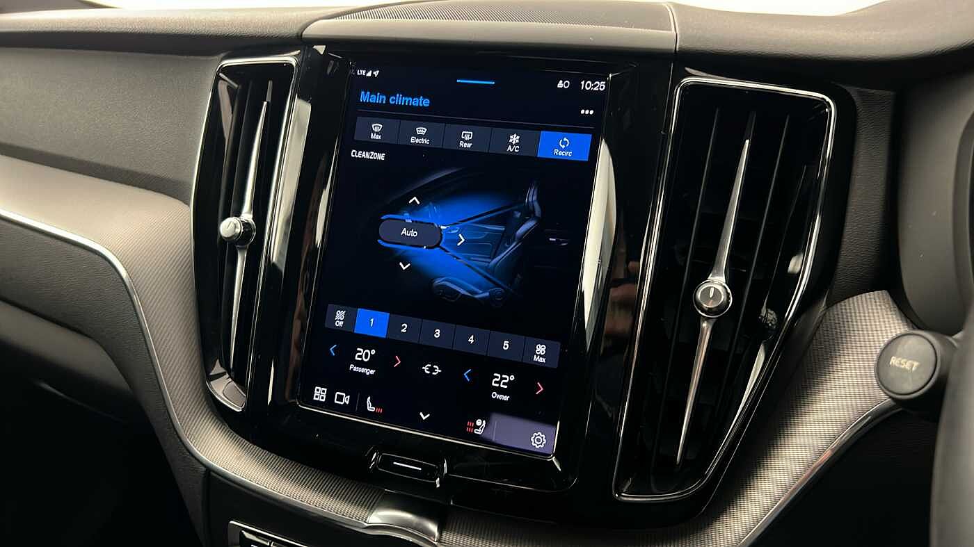 Used Volvo XC60 2021 for sale - 76907947: Photo 22