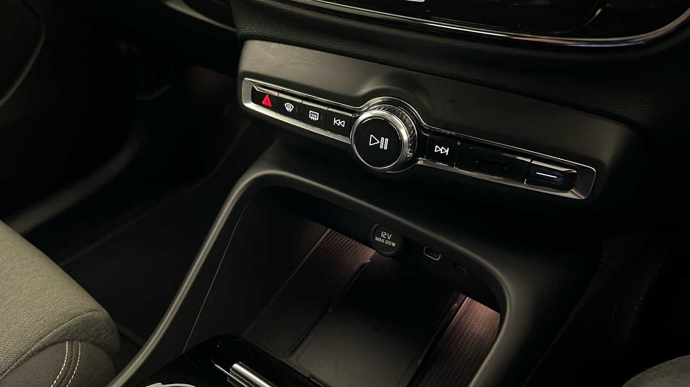 Used Volvo XC40 2022 for sale - 76507484: Photo 43