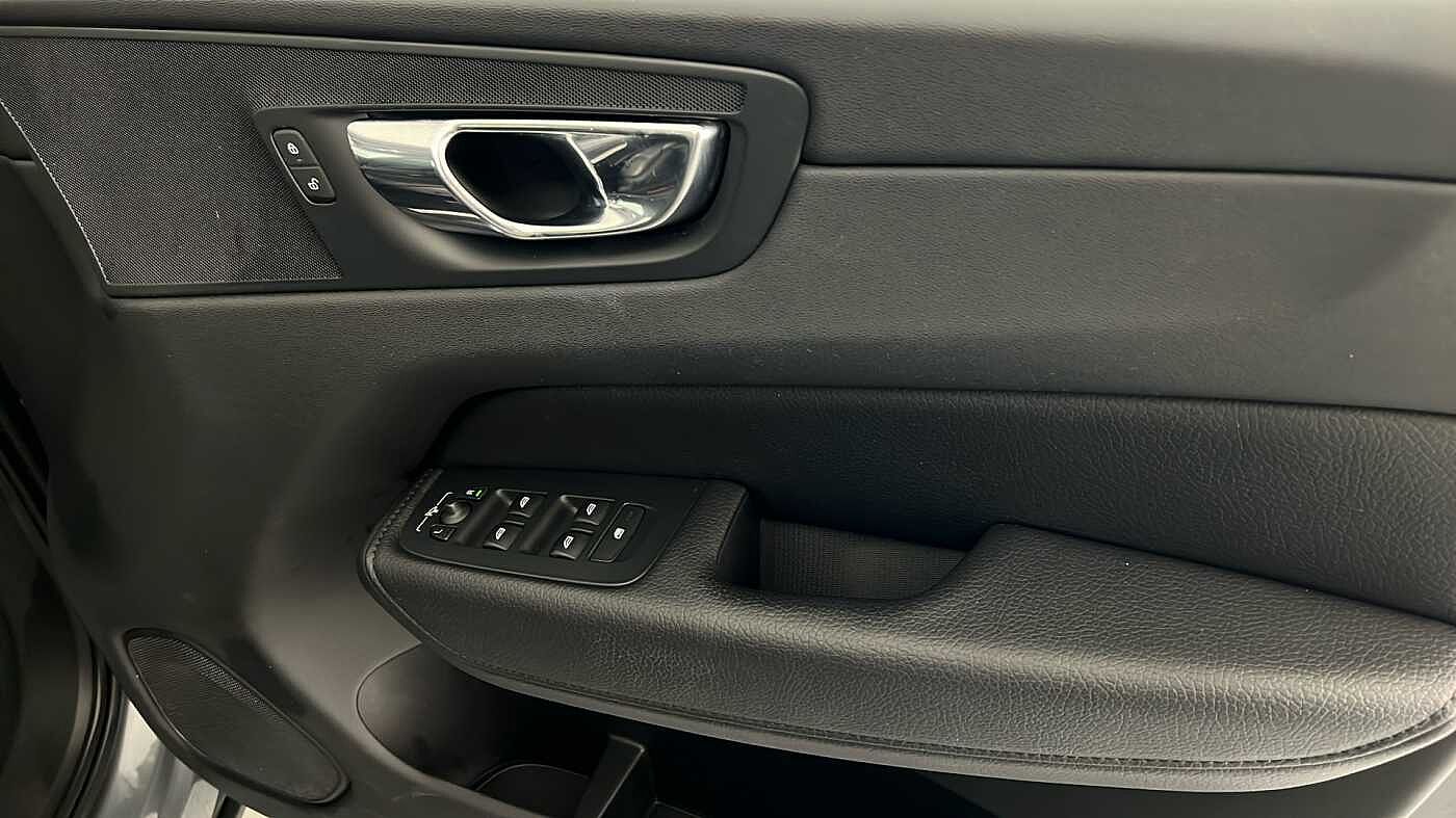 Used Volvo XC60 2018 for sale - 76568008: Photo 32