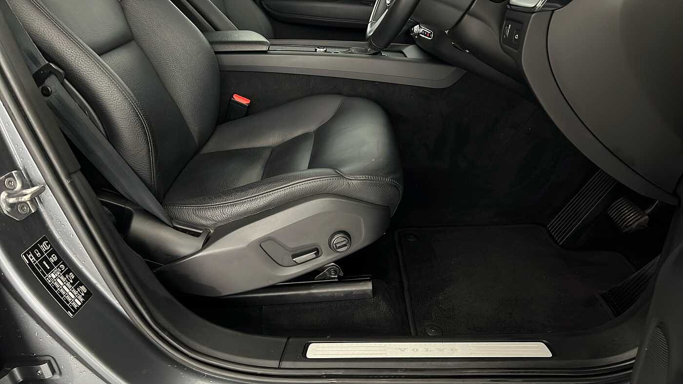 Used Volvo XC60 2018 for sale - 76568008: Photo 33