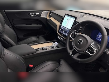 Used Volvo XC60 2025 for sale - 79595418: Photo