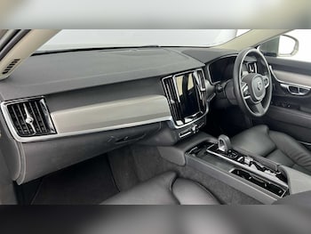 Used Volvo V90 2022 for sale - 79570846: Photo