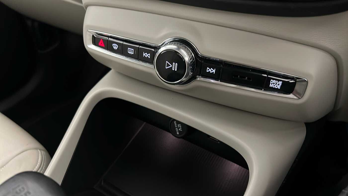 Used Volvo XC40 2021 for sale - 76907948: Photo 45