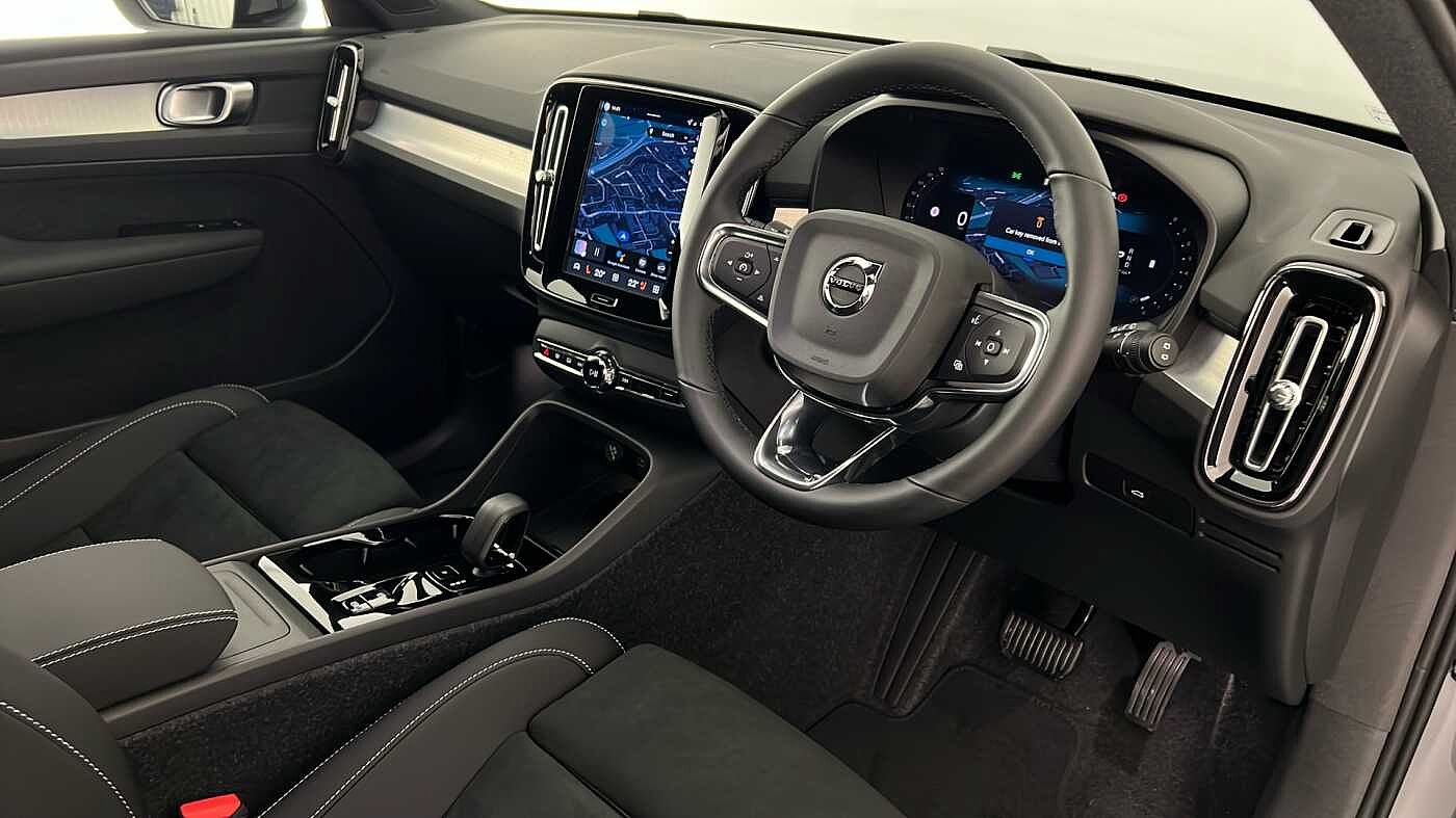 Used Volvo XC40 2025 for sale - 77210242: Photo 13