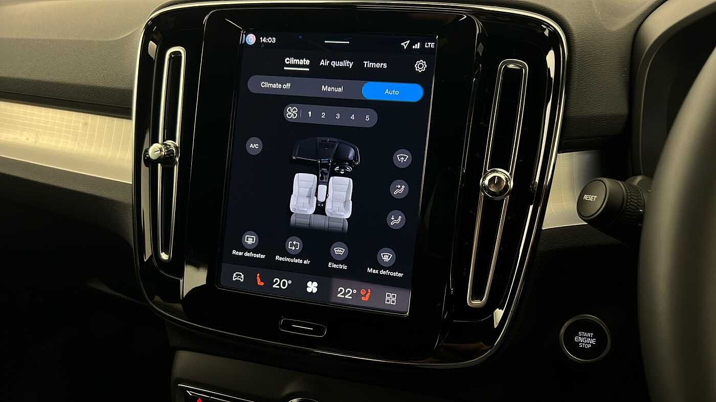 Used Volvo XC40 2025 for sale - 77210242: Photo 16