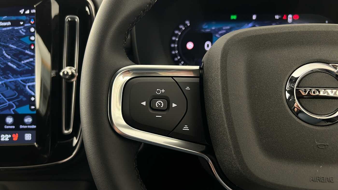 Used Volvo XC40 2025 for sale - 77210242: Photo 17