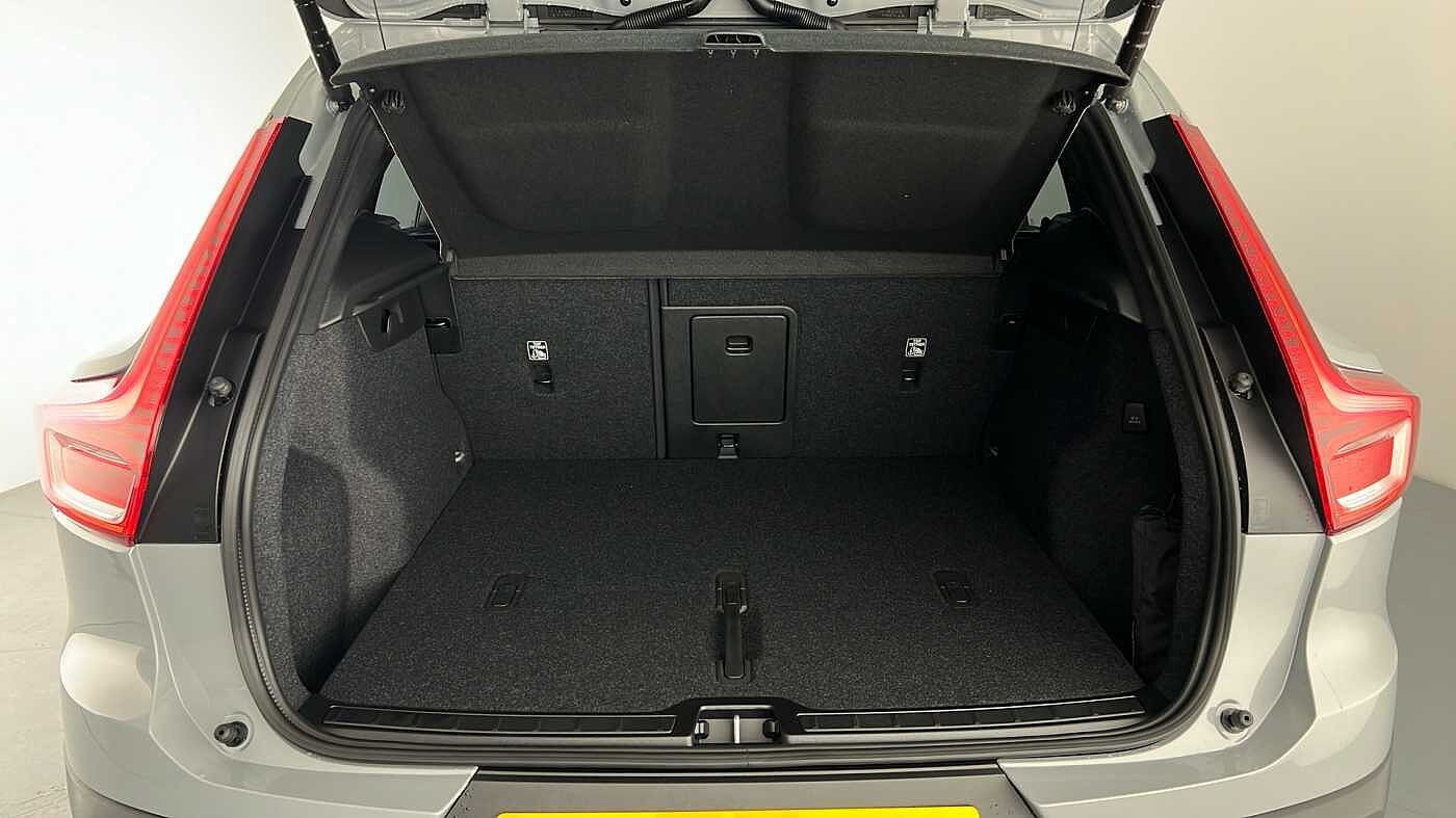 Used Volvo XC40 2025 for sale - 77210242: Photo 19