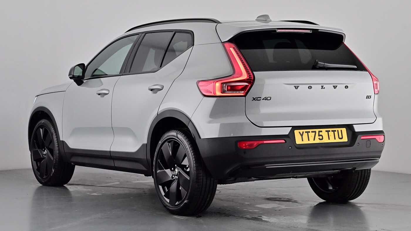 Used Volvo XC40 2025 for sale - 77210242: Photo 2