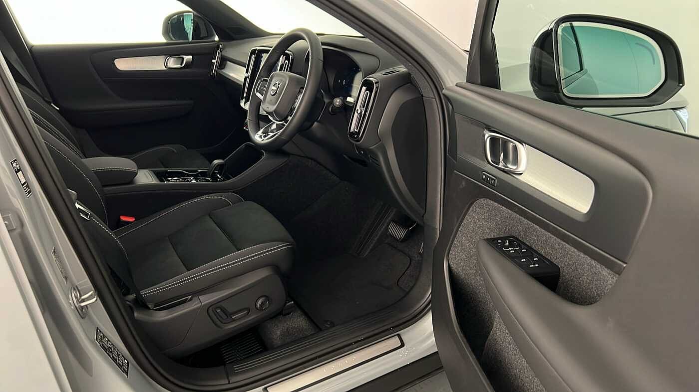 Used Volvo XC40 2025 for sale - 77210242: Photo 23