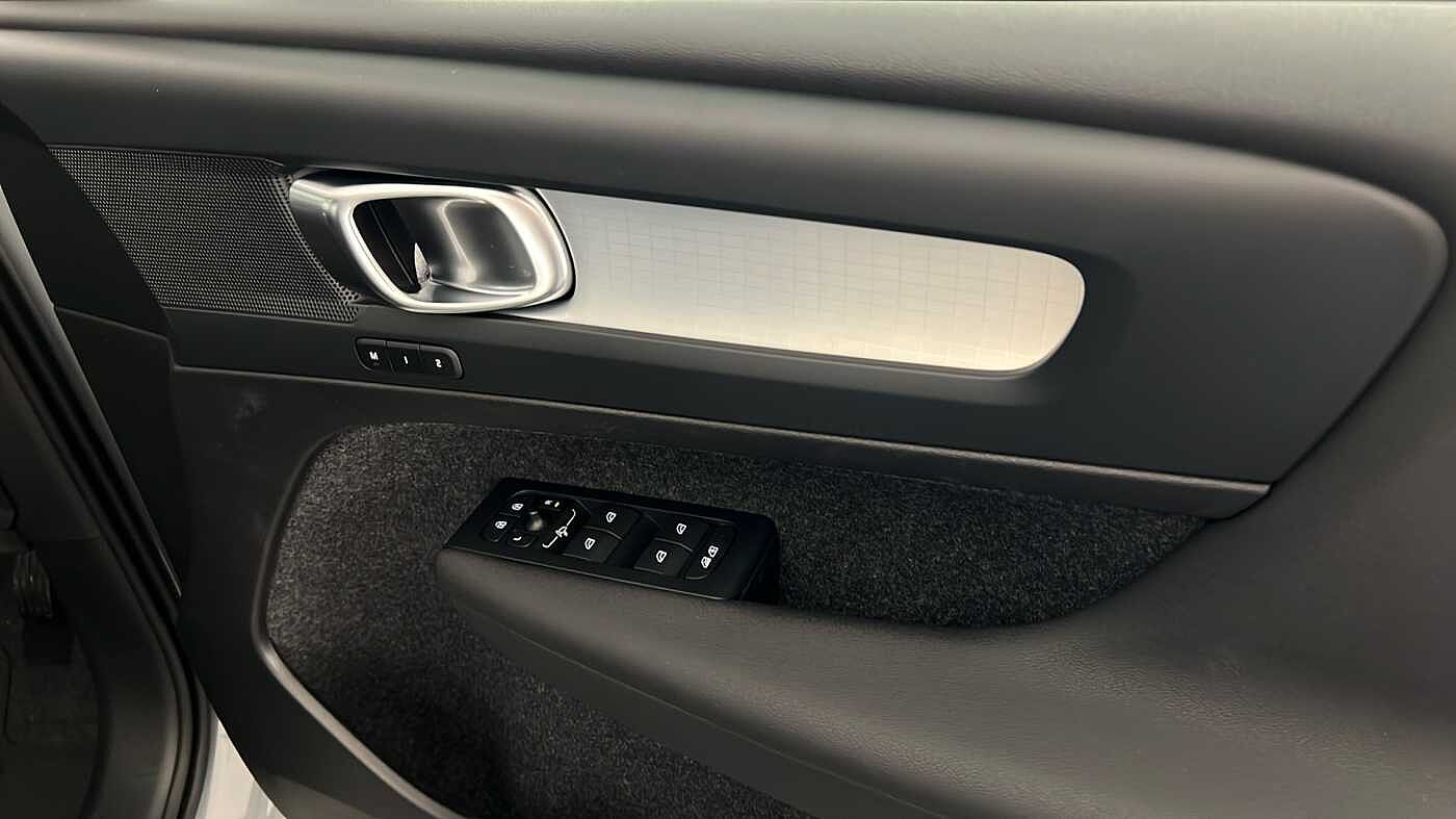 Used Volvo XC40 2025 for sale - 77210242: Photo 32