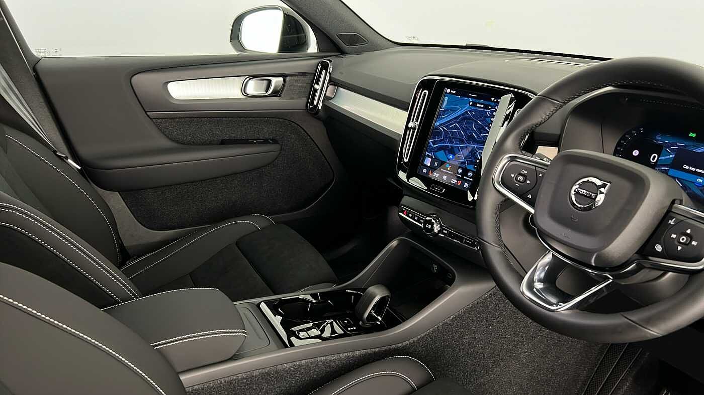 Used Volvo XC40 2025 for sale - 77210242: Photo 35