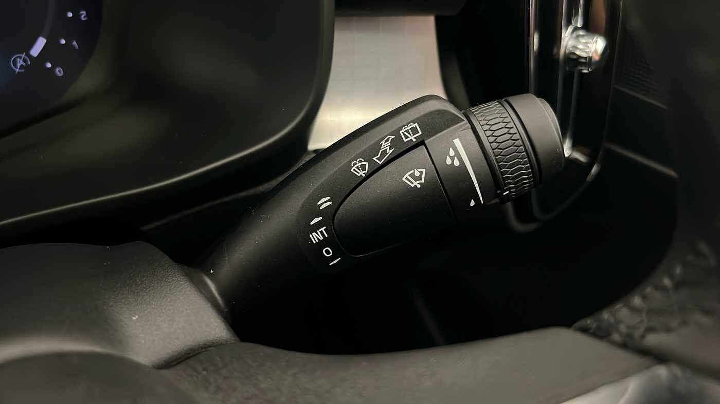 Used Volvo XC40 2025 for sale - 77210242: Photo 37