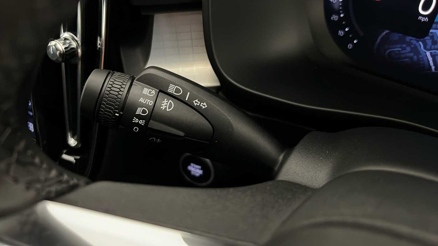 Used Volvo XC40 2025 for sale - 77210242: Photo 38