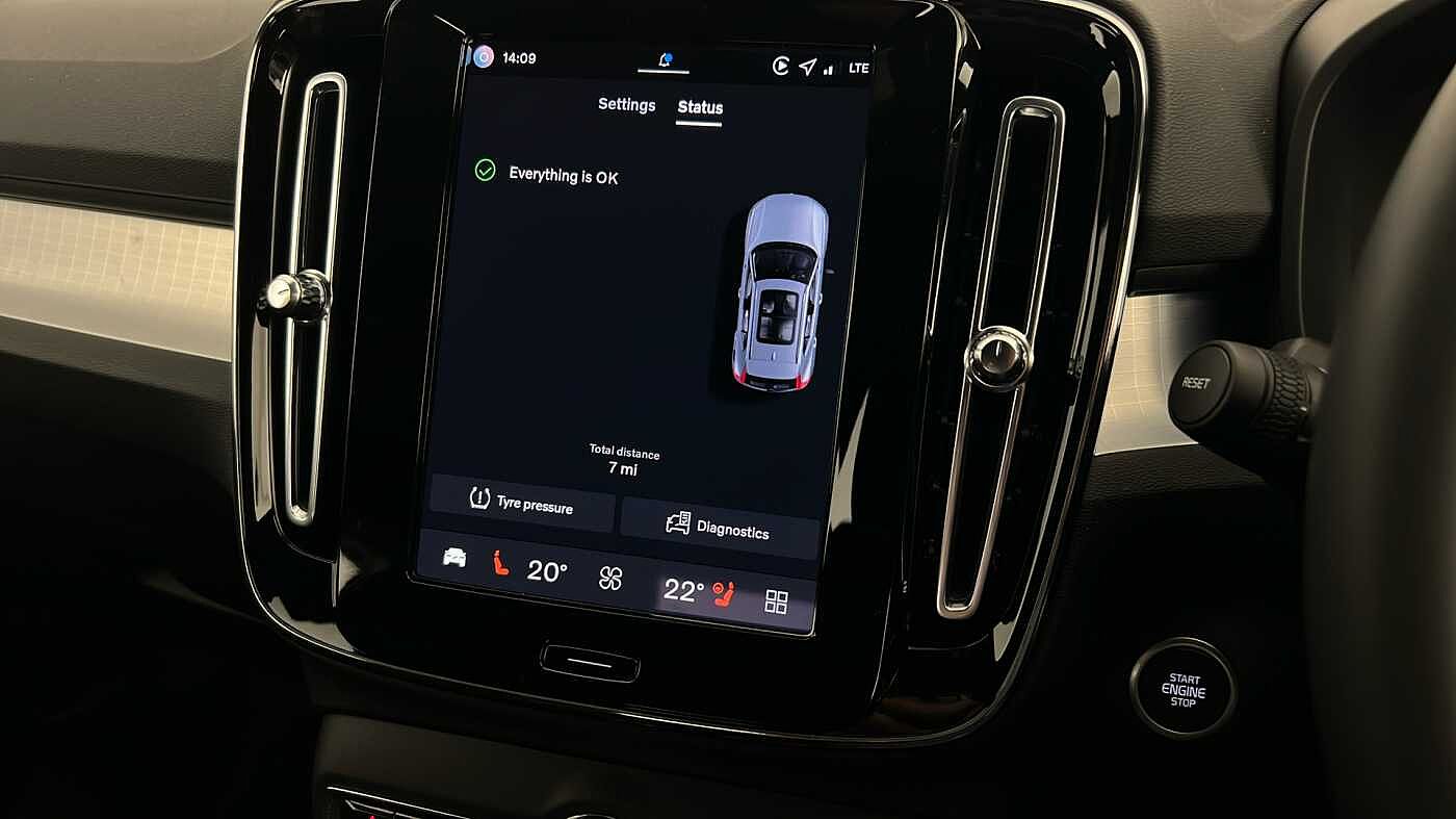 Used Volvo XC40 2025 for sale - 77210242: Photo 44