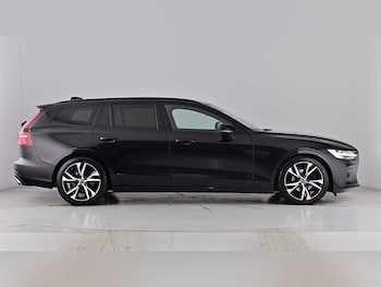 Used Volvo V60 2020 for sale - 75652910: Photo