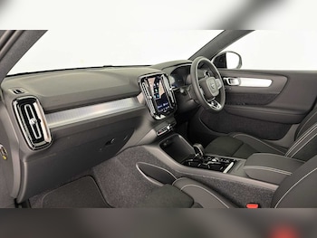Used Volvo XC40 2026 for sale - 79446002: Photo