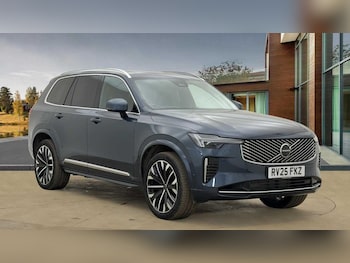 2025 - 2.0 T8 PHEV Ultra Dark 5dr AWD Geartronic