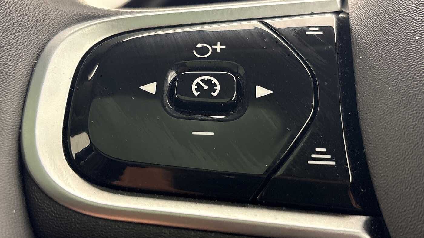 Used Volvo XC90 2025 for sale - 76652365: Photo 31