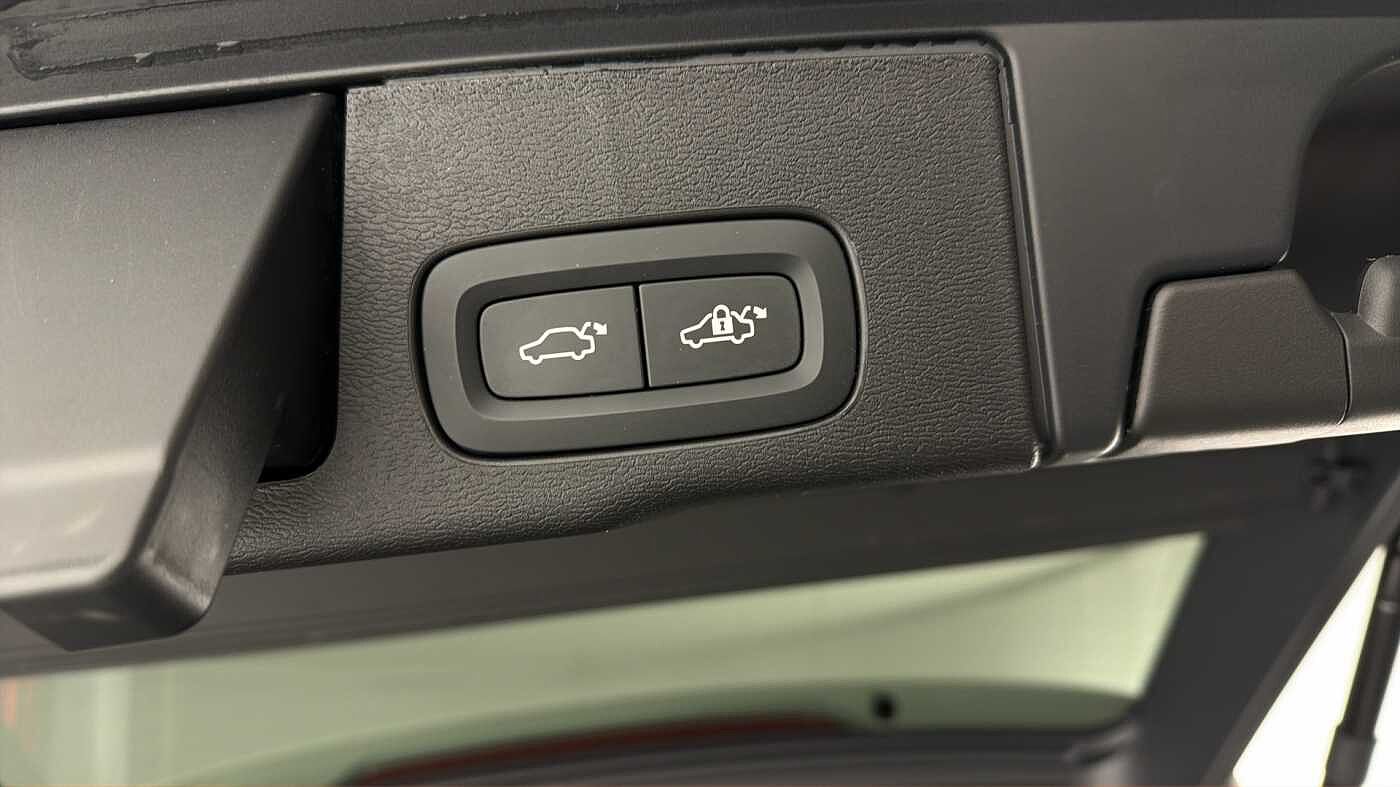 Used Volvo XC60 2025 for sale - 78133519: Photo 32