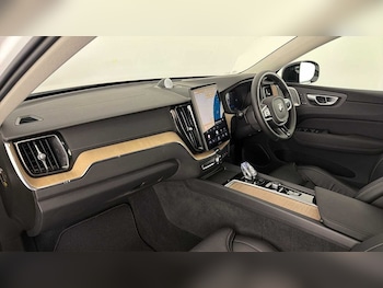 Used Volvo XC60 2025 for sale - 78133519: Photo