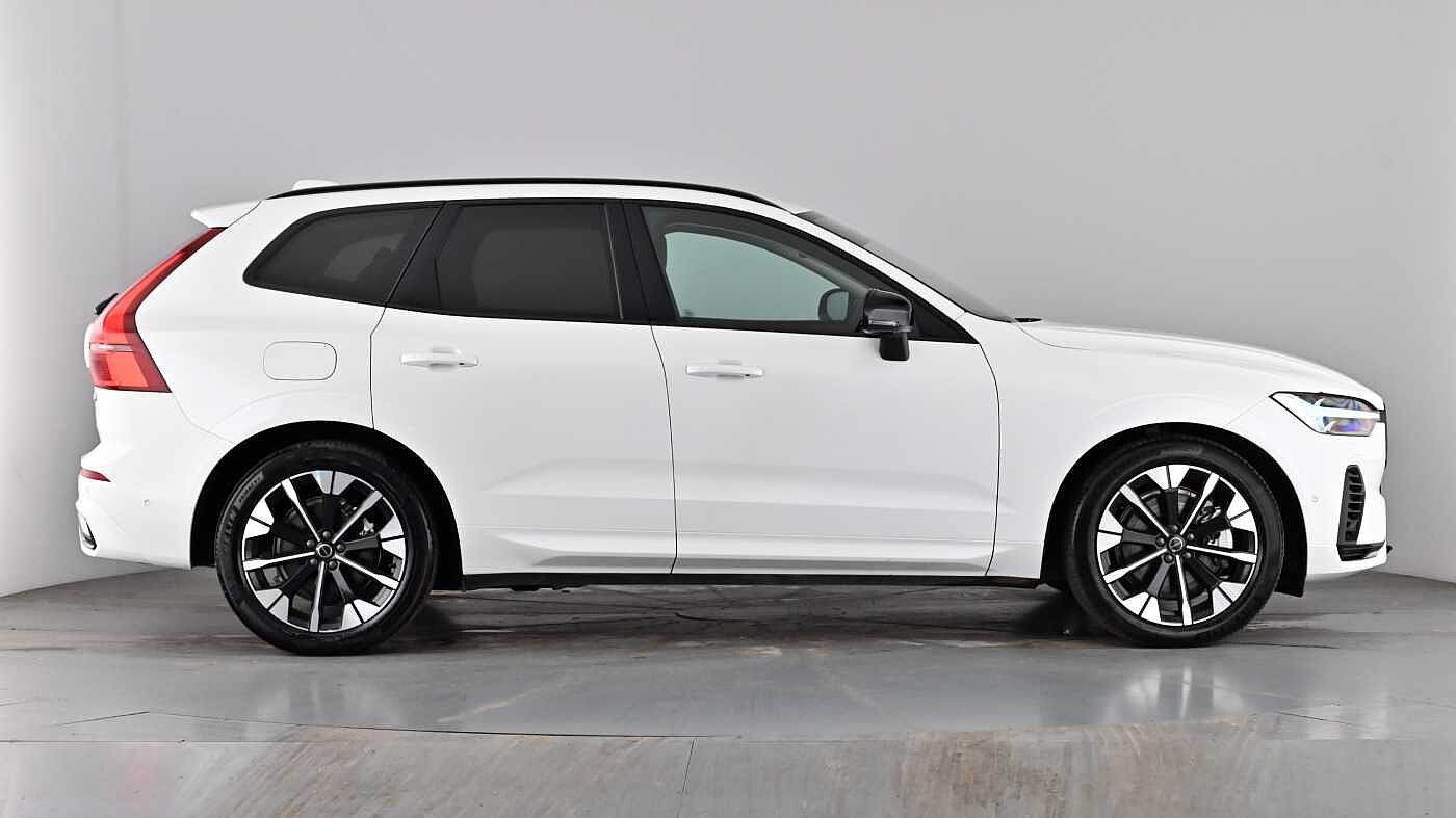 Used Volvo XC60 2025 for sale - 78133519: Photo 4