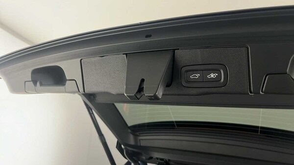 Used Volvo XC60 2025 for sale - 76302431: Photo 26