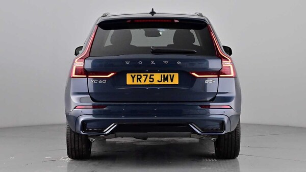 Used Volvo XC60 2025 for sale - 76302431: Photo 6