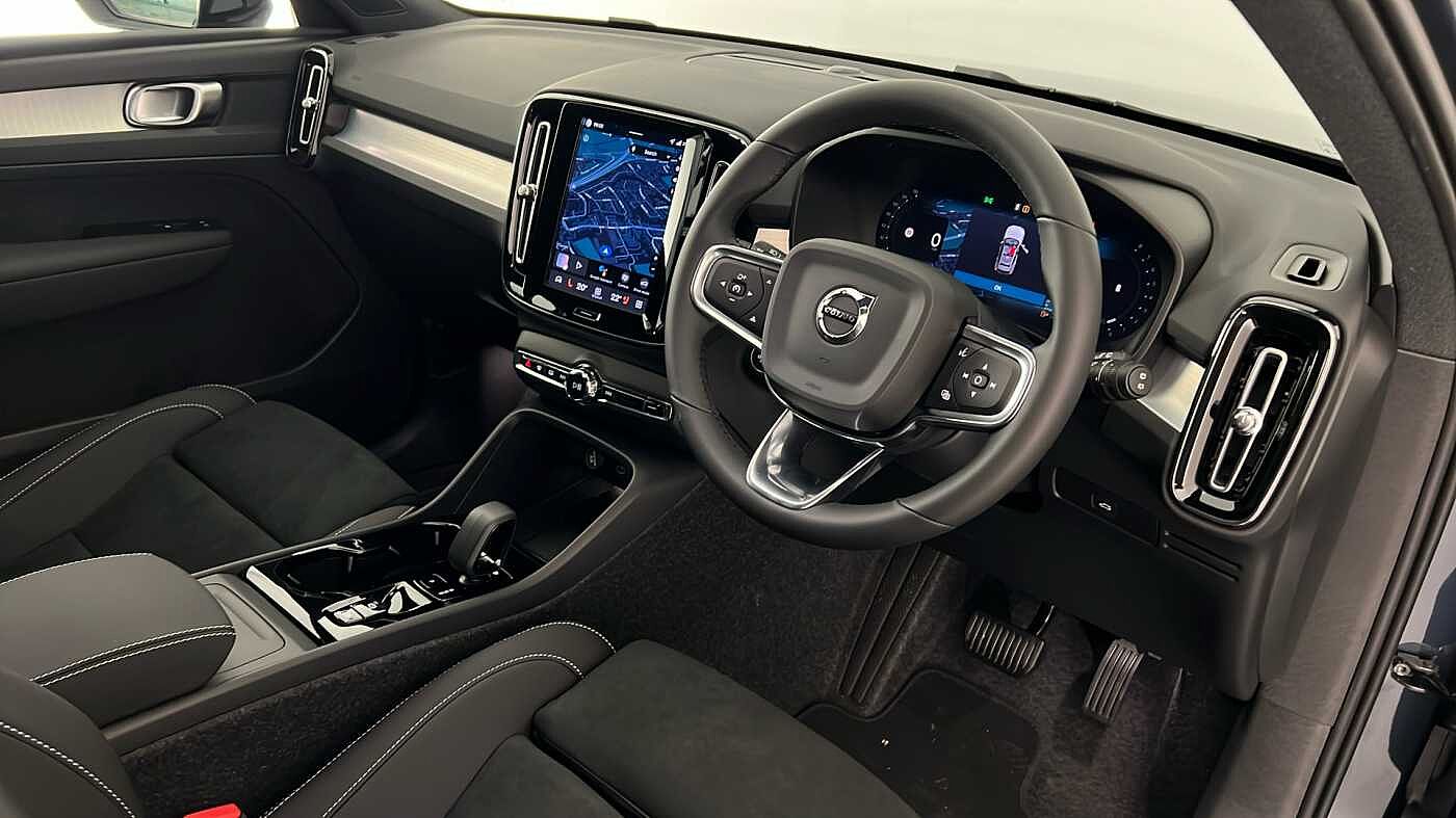 Used Volvo XC40 2025 for sale - 76750104: Photo 16