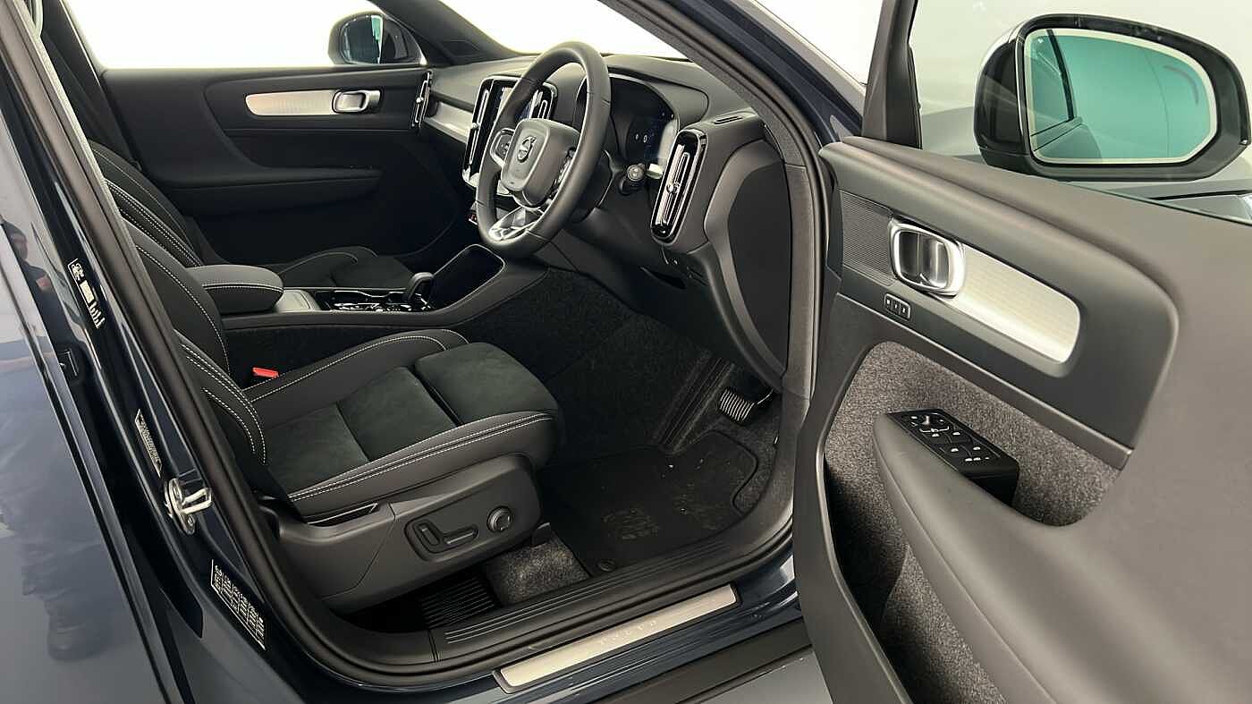 Used Volvo XC40 2025 for sale - 76750104: Photo 17