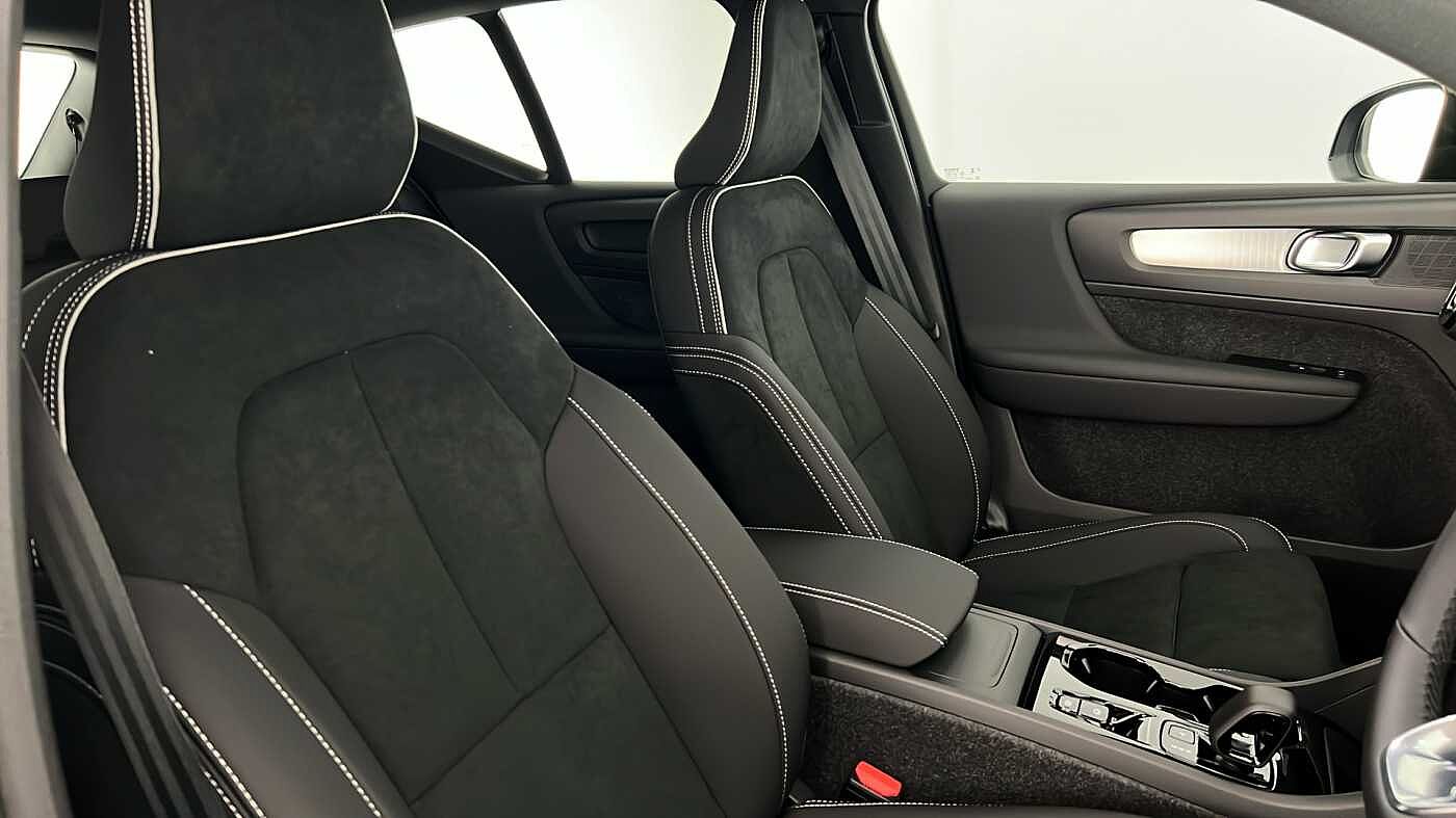 Used Volvo XC40 2025 for sale - 76750104: Photo 35