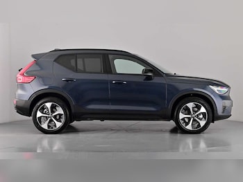 Used Volvo XC40 2025 for sale - 76750104: Photo