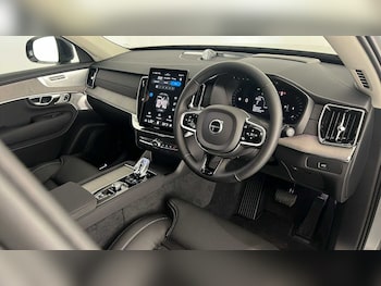 Used Volvo XC90 2025 for sale - 77235513: Photo