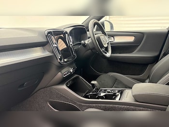 Used Volvo XC40 2025 for sale - 78656593: Photo