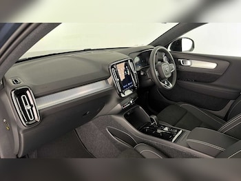 Used Volvo XC40 2026 for sale - 79446005: Photo