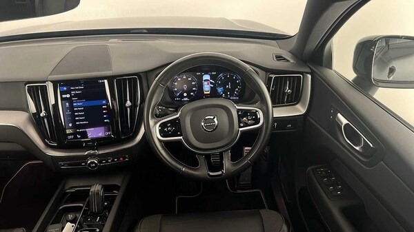Used Volvo XC60 2020 for sale - 76302408: Photo 10