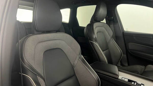 Used Volvo XC60 2020 for sale - 76302408: Photo 31