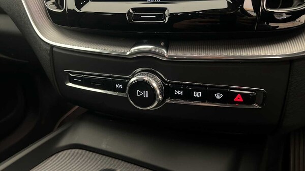 Used Volvo XC60 2020 for sale - 76302408: Photo 37