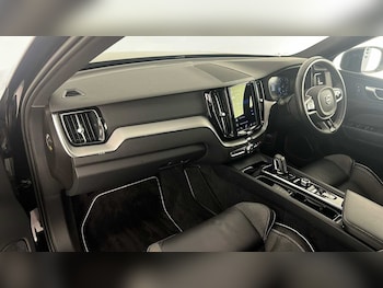 Used Volvo XC60 2020 for sale - 76302408: Photo