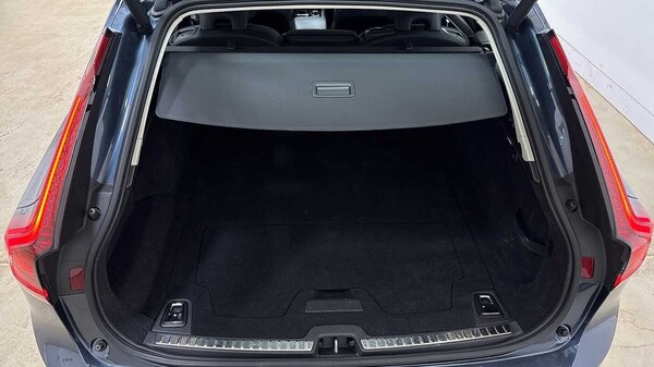 Used Volvo V90 2025 for sale - 76265643: Photo 12