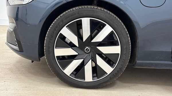 Used Volvo V90 2025 for sale - 76265643: Photo 13