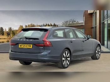 Used Volvo V90 2025 for sale - 76265643: Photo