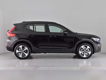 Used Volvo XC40 2026 for sale - 79446010: Photo