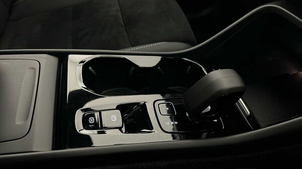 Used Volvo XC40 2023 for sale - 75652764: Photo 13