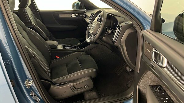 Used Volvo XC40 2023 for sale - 75652764: Photo 23