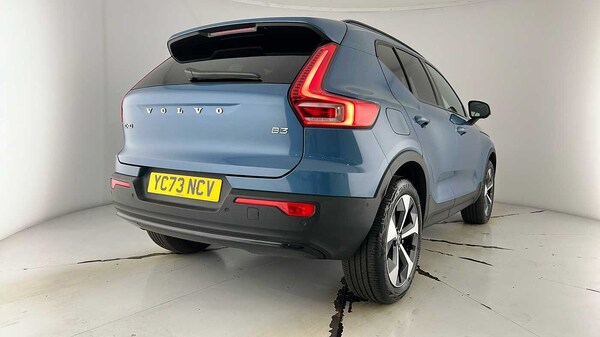 Used Volvo XC40 2023 for sale - 75652764: Photo 29