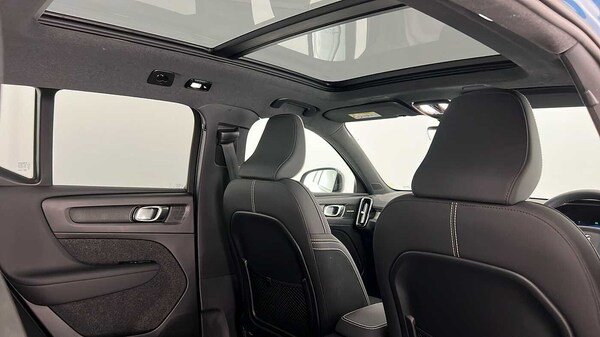 Used Volvo XC40 2023 for sale - 75652764: Photo 31