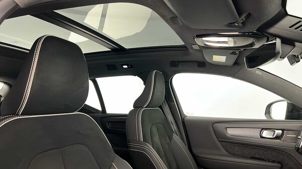 Used Volvo XC40 2023 for sale - 75652764: Photo 34