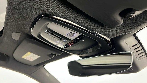 Used Volvo XC40 2023 for sale - 75652764: Photo 36