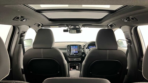 Used Volvo XC40 2023 for sale - 75652764: Photo 47